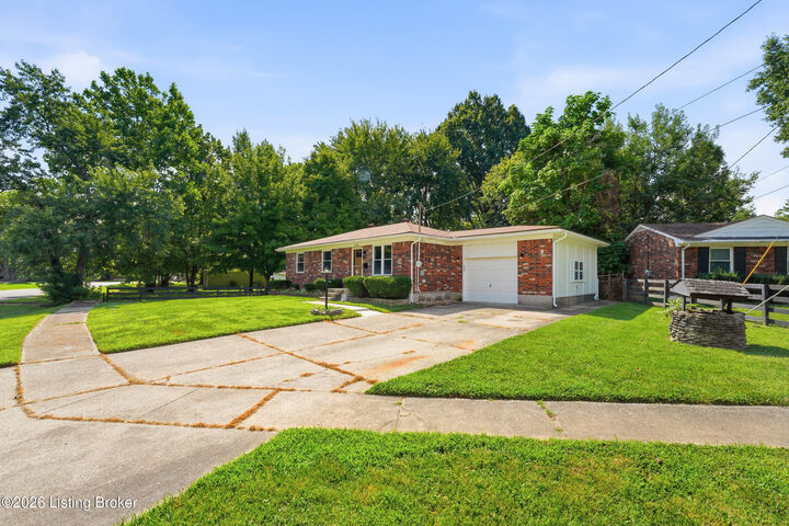 Property Photo: 3700 Templewood Dr KY 40219