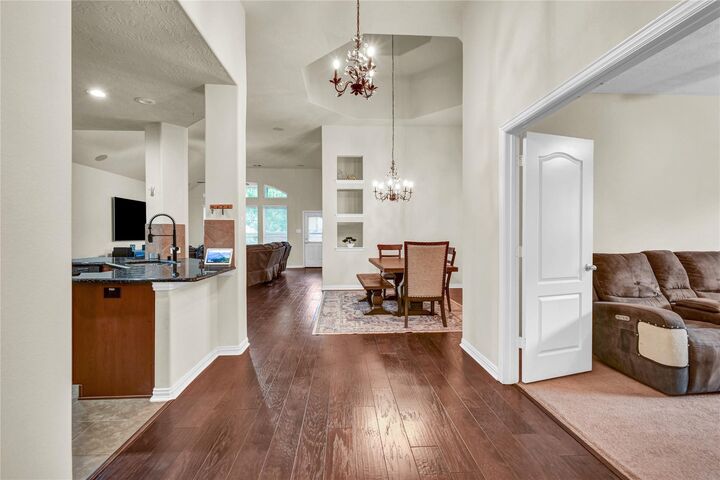 Property Photo:  108 Woodridge Crossing  TX 77531 