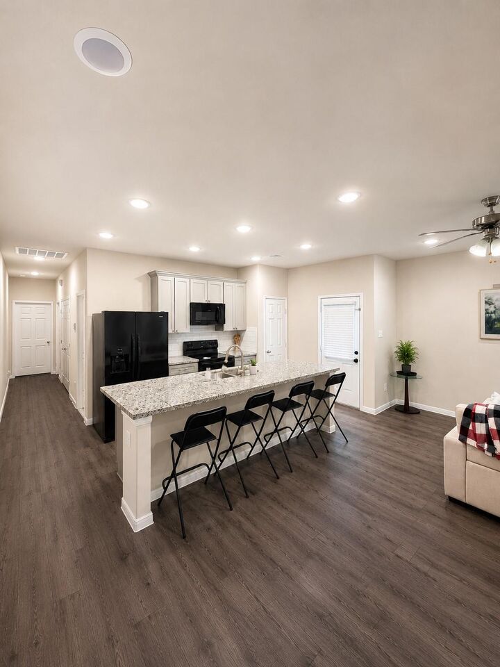 Property Photo: 16894 Glenheath TX 77316