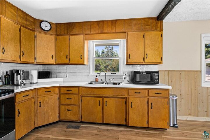 Property Photo: 5433 Edwardson Rd MN 55614