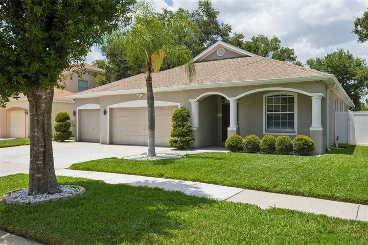 Property Photo: 12816 Cattail Shore Lane FL 33579