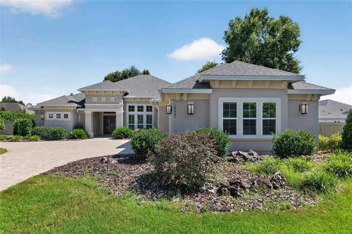 Property Photo: 10407 SW 26th Place FL 32608