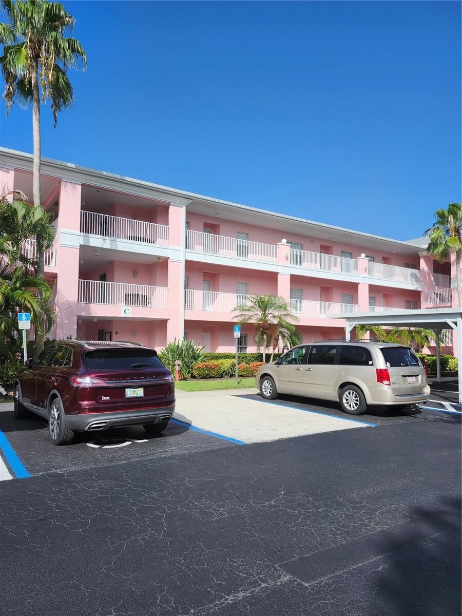 Property Photo: 2061 Willow Hammock Circle 202 FL 33983