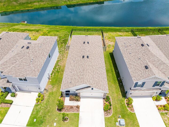 Property Photo:  3520 Maple Grove Way  FL 33565 