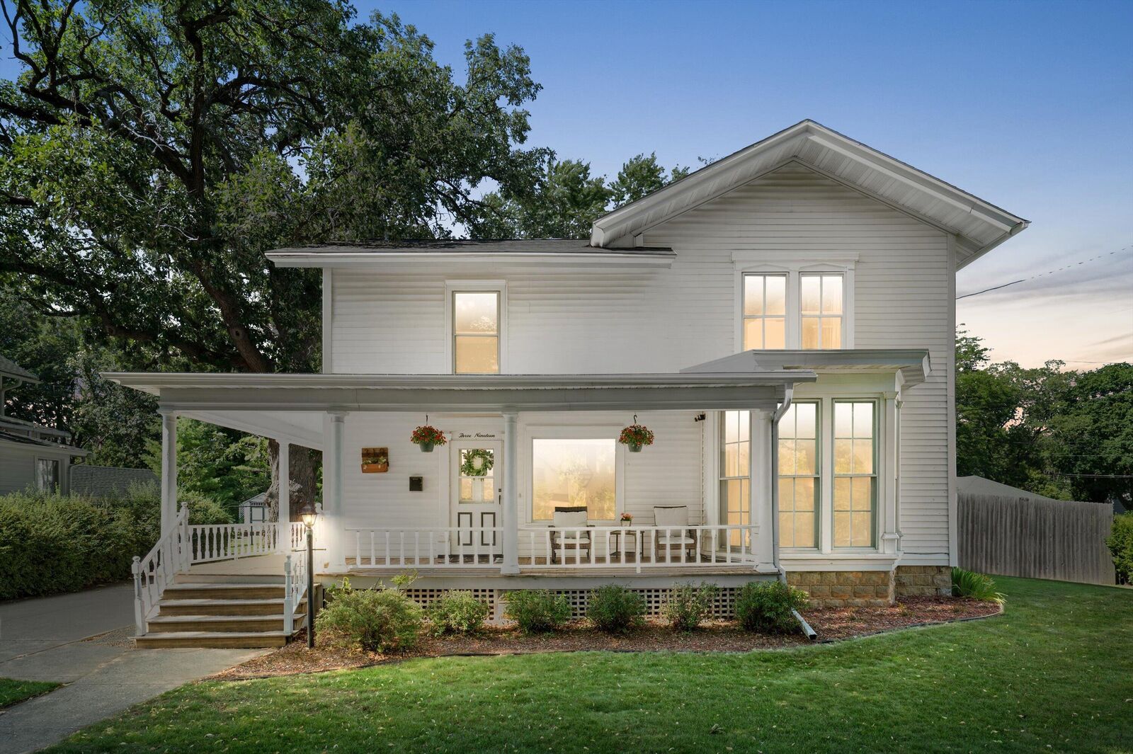 Property Photo:  319 E Lake St  WI 53551 