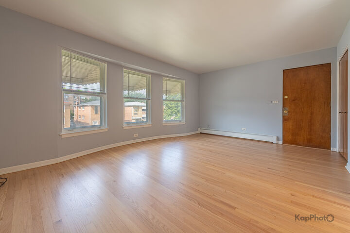 Property Photo: 8417 W Berwyn Avenue 2 IL 60656