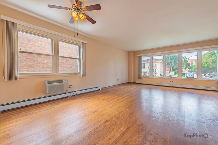 Property Photo: 8465 W Berwyn Avenue 1 IL 60656