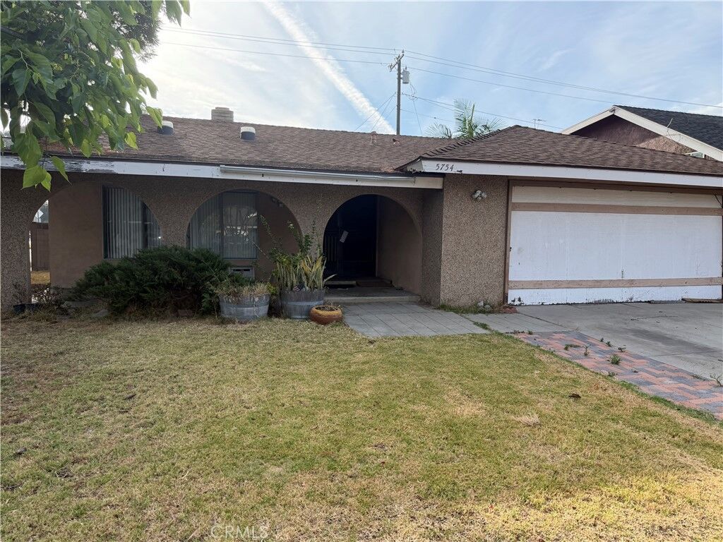 Property Photo:  5754 Coke  CA 90712 
