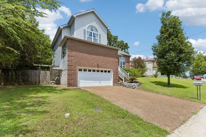 Property Photo: 3789 Waterford Way TN 37013