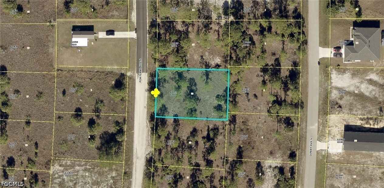 Property Photo:  1061 Portland Avenue S  FL 33974 
