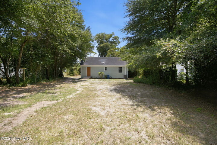 Property Photo:  2113 Princess Place Drive  NC 28405 