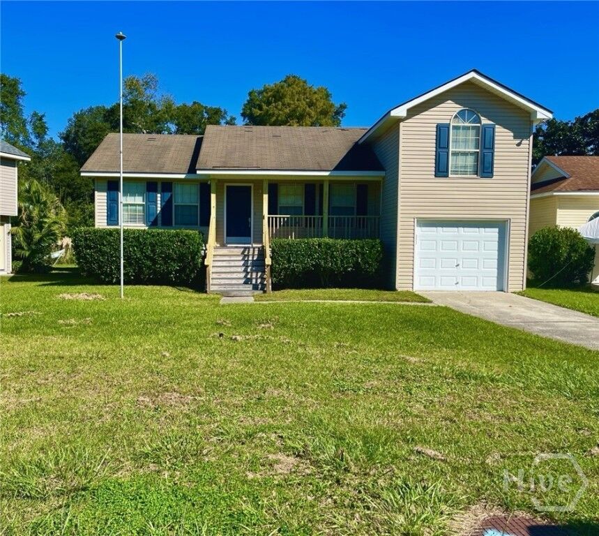Property Photo:  8 S Lake Drive  GA 31410 