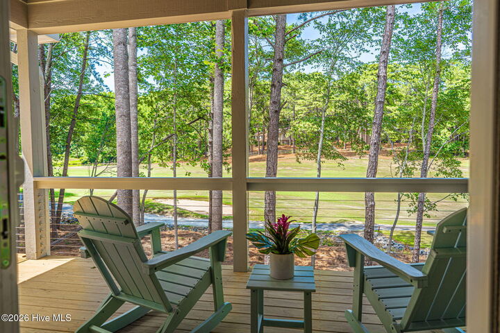 Property Photo: 118 Berkshire Court NC 27376