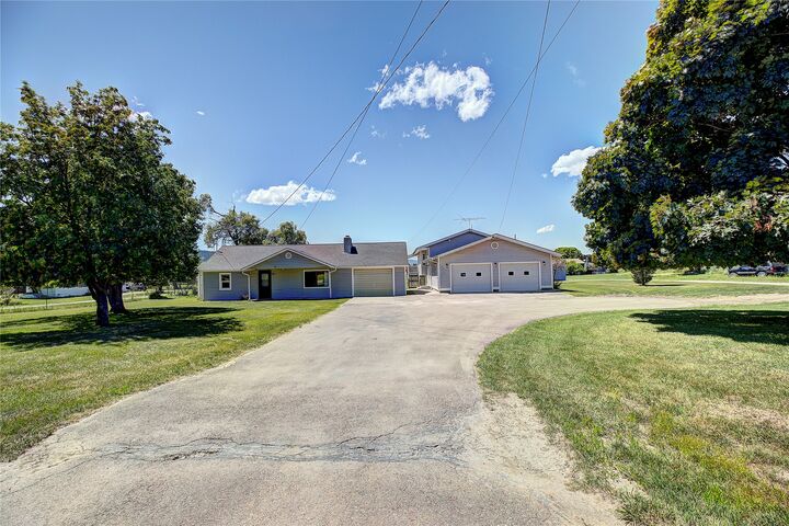 Property Photo:  586 Willow Glen Drive  MT 59901 