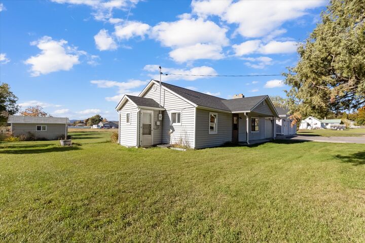 Property Photo:  586 Willow Glen Drive  MT 59901 