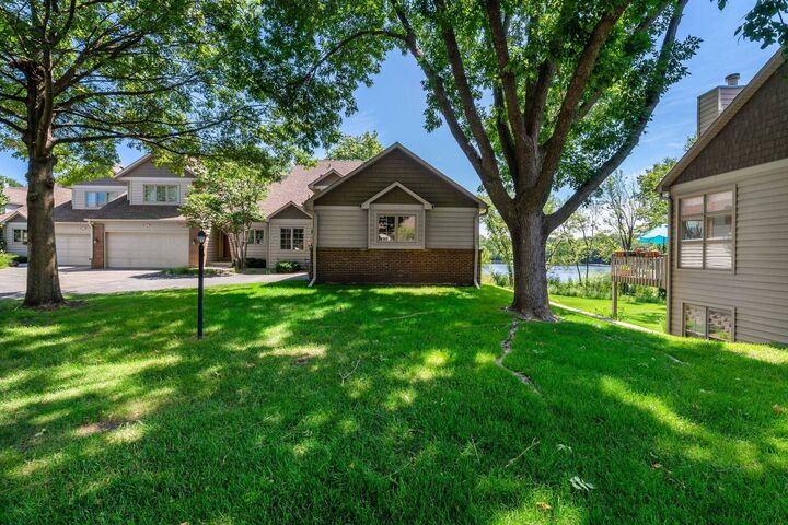 Property Photo:  630 Sullivan Lane NE  MN 55421 