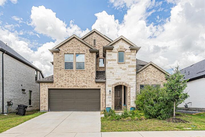 Property Photo:  1934 Stonebrook Street  TX 75009 