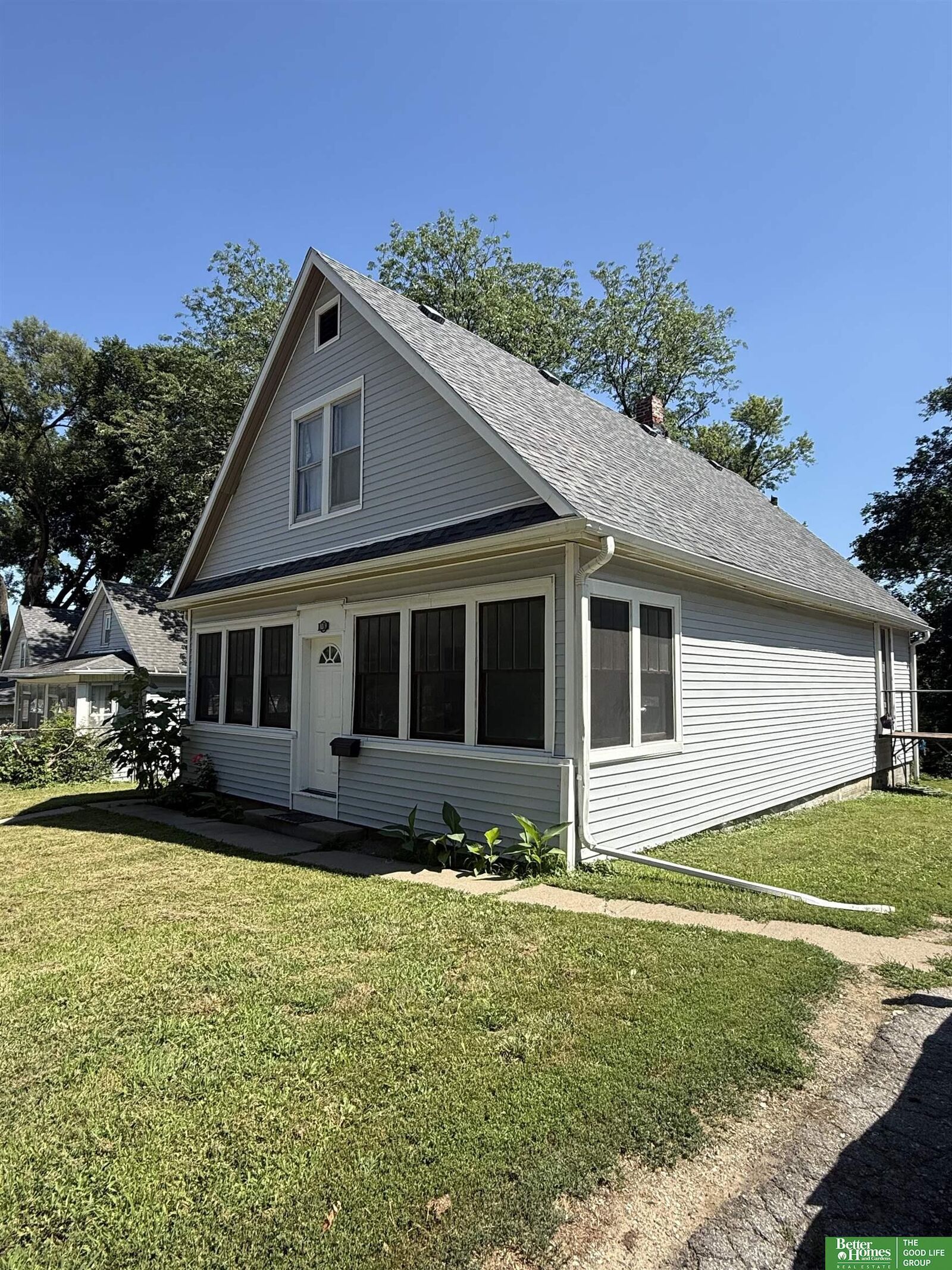 Property Photo: 1019 Homer Street NE 68107