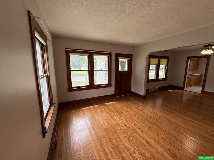 Property Photo:  1540 N Maxwell Avenue  NE 68025 