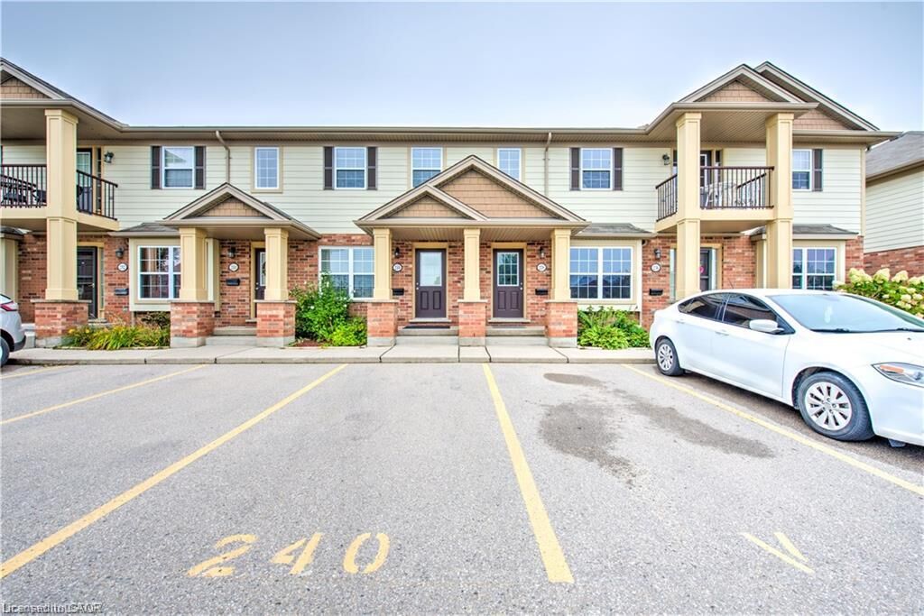 Property Photo:  