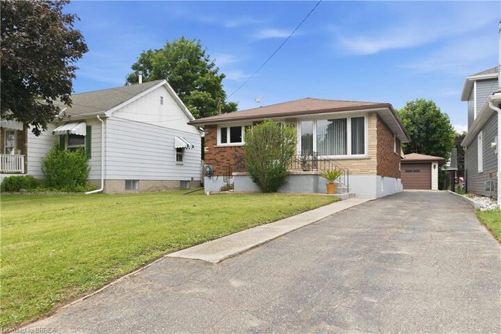 Property Photo:  398 Sheridan Street  ON N3S 4S4 