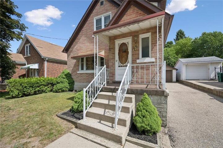 Property Photo:  75 Arnold Street  ON N2H 6C9 