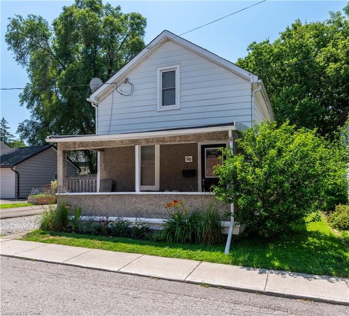 96 Avonlea Street — photo 1
