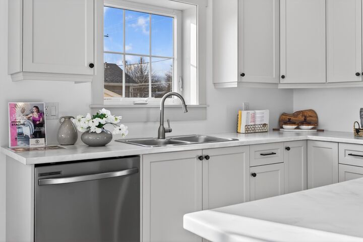 Property Photo:  287 Greenwood Drive  PE C1N 4J9 
