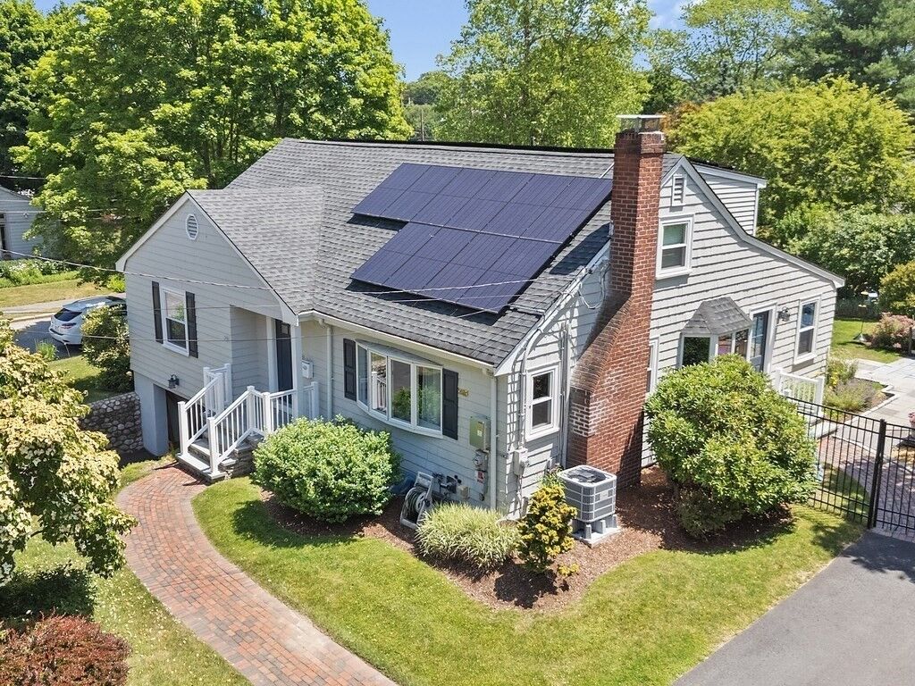 Property Photo: 31 Smith Street MA 02451