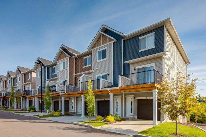 Property Photo: 138 Tuscany Summit Square NW AB T3L 0G1
