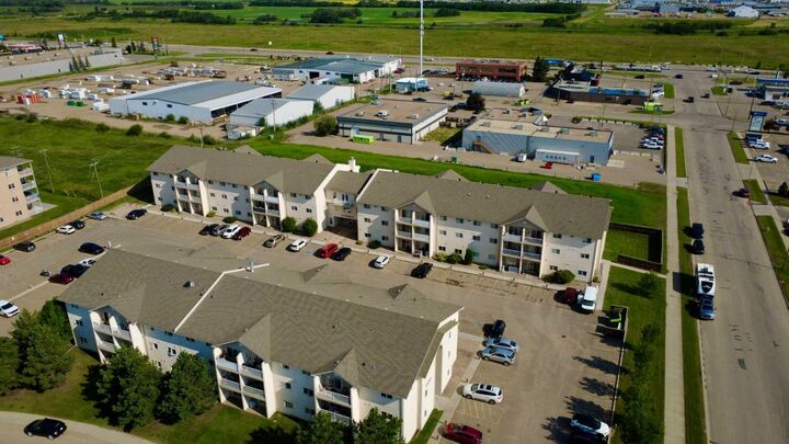 Property Photo:  6608 42 Street 102B  AB T9V 3L1 