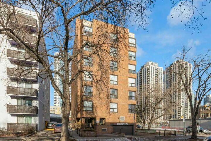 Property Photo:  1202 13 Avenue SW 402  AB T3C 0T1 