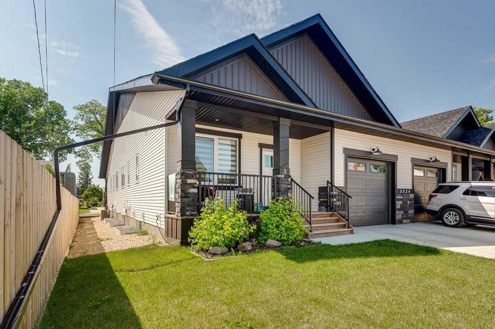 Property Photo: 5324 49 Avenue 3 AB T4L 1S6