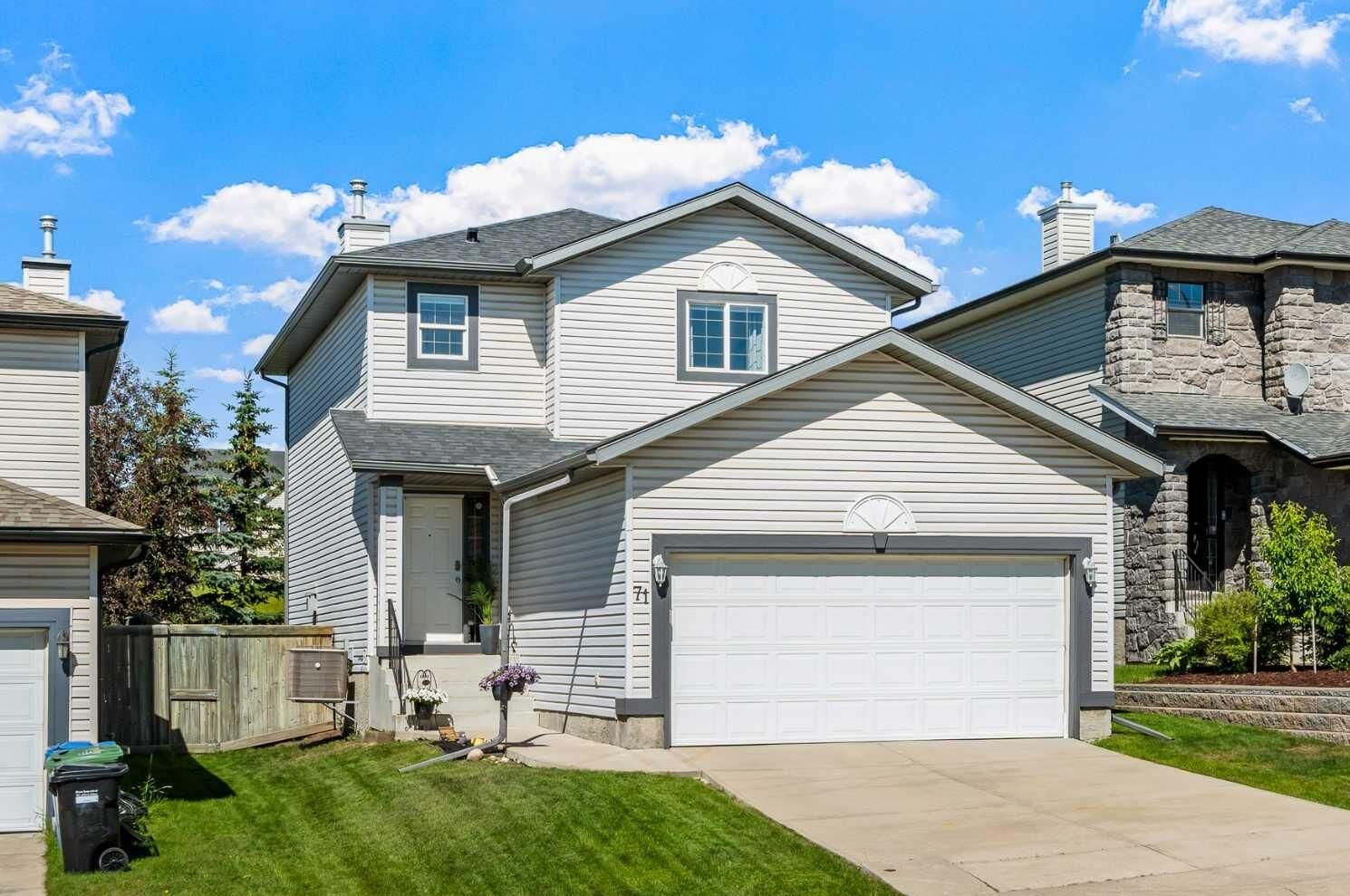 Property Photo: 71 Royal Birch Manor NW AB T3G 5J8