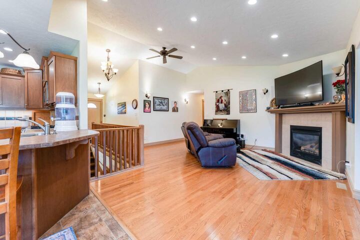 Property Photo: 43 N 2A Street E AB T0K 1J0