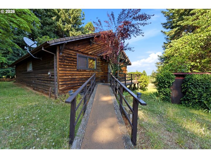 Property Photo: 26200 SW Regia Dr OR 97378