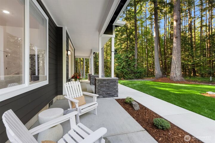 Property Photo: 16761 NE Sanwick Place WA 98110