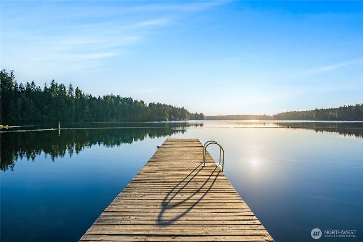 Property Photo: 1052 E Mason Lake Drive W WA 98546