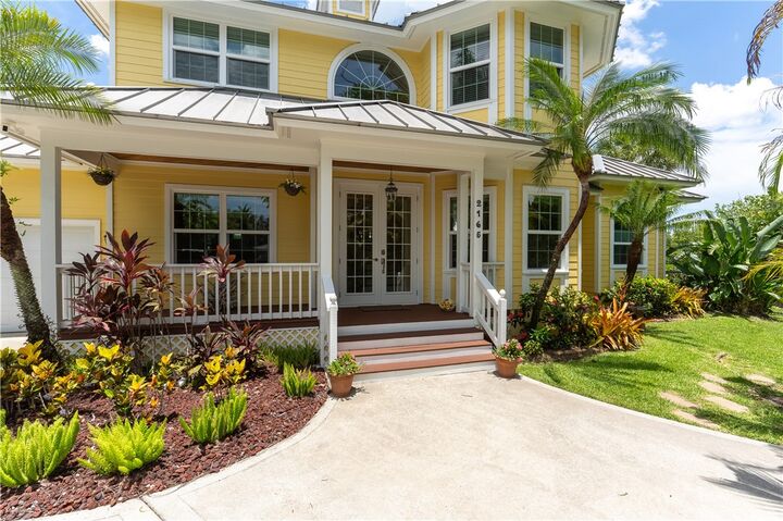 Property Photo:  2165 6th Court SE  FL 32962 