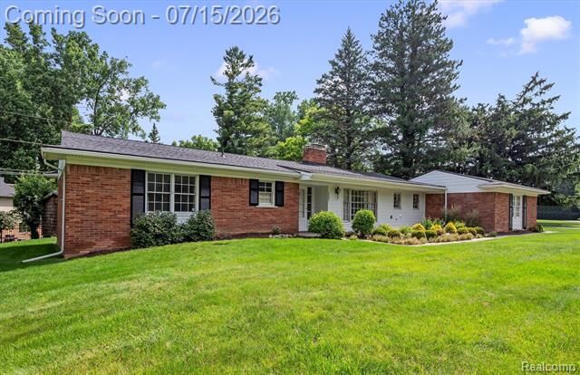 Property Photo:  1151 Peveril Road  MI 48304 