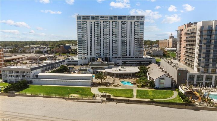 Property Photo: 4004 Atlantic Avenue Ave 1612 VA 23451