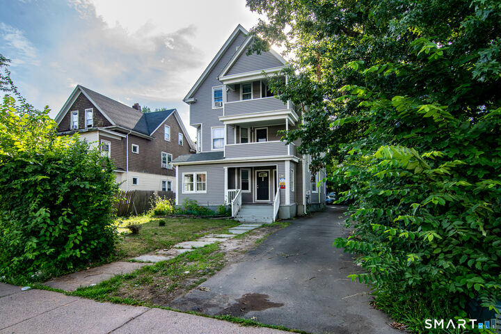 Property Photo:  395 Woodland Street  CT 06112 