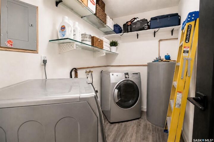 Property Photo: 425 115th Street E 224 SK S7N 2E5