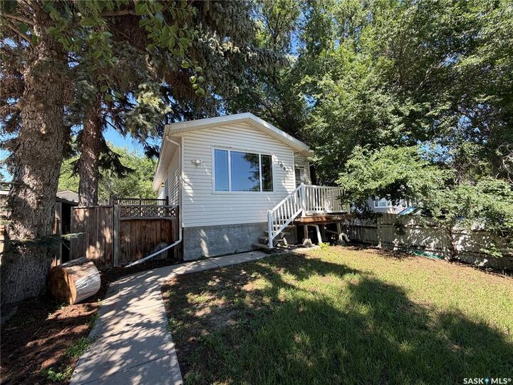 Property Photo: 1050 Hochelaga Street W SK S6H 2H9