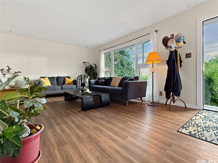 Property Photo: 33 7th Avenue NE SK S9H 2N2