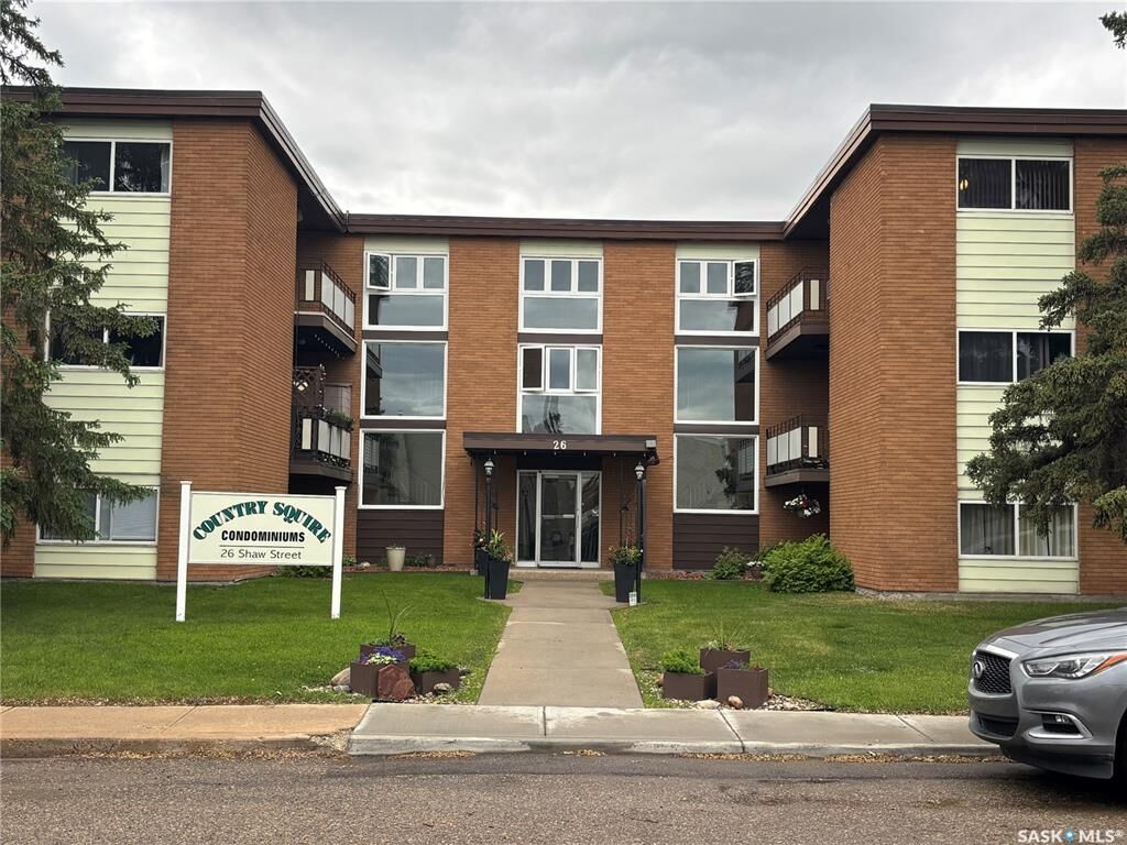 Property Photo: 26 Shaw Street 13 SK S4R 3M4