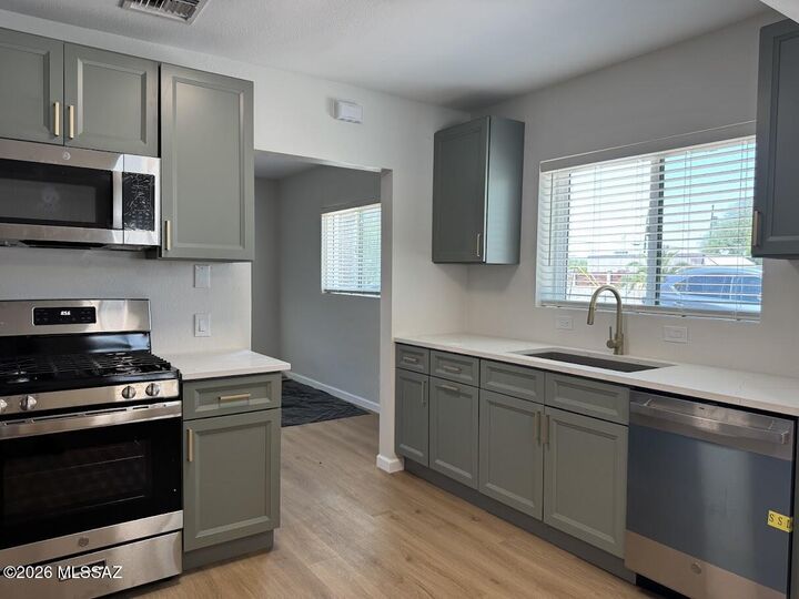 Property Photo:  1928 E Copper Street  AZ 85719 