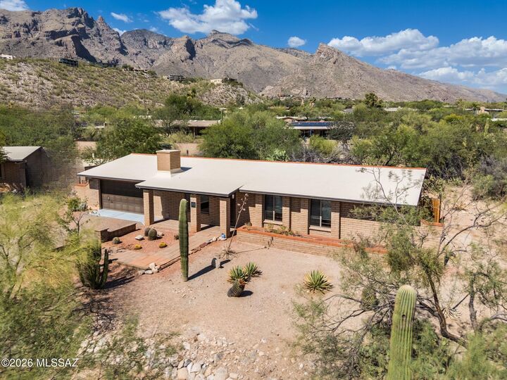 Property Photo: 3575 E Ventana Canyon Drive AZ 85718