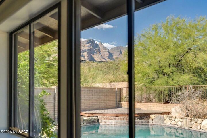 Property Photo: 3575 E Ventana Canyon Drive AZ 85718