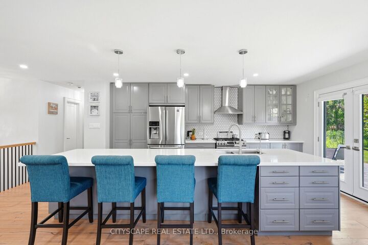 Property Photo: 44 Stonehill Boulevard ON L9N 1E3